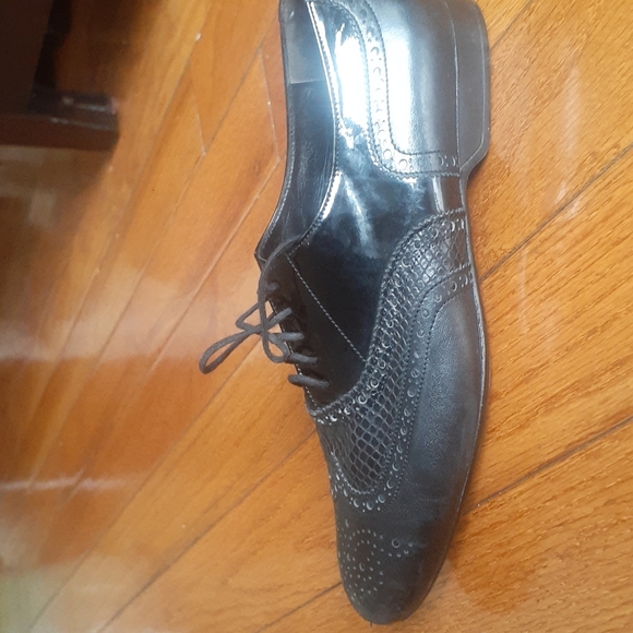 Closet clearance - Picture 6 of 6